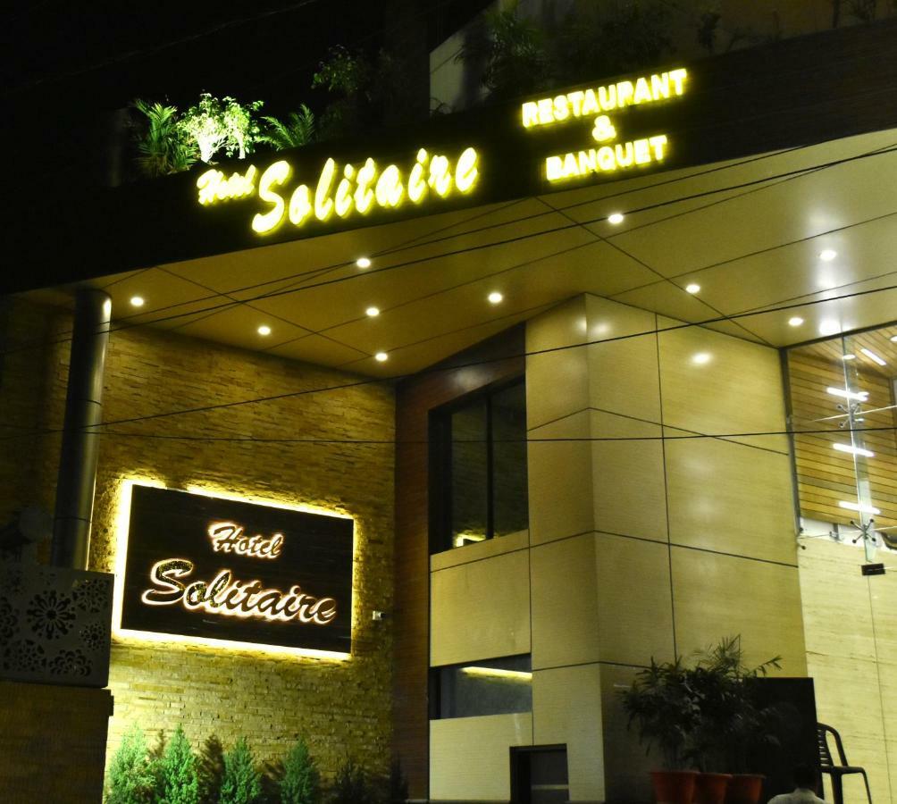 Hotel Solitaire Chinhat エクステリア 写真